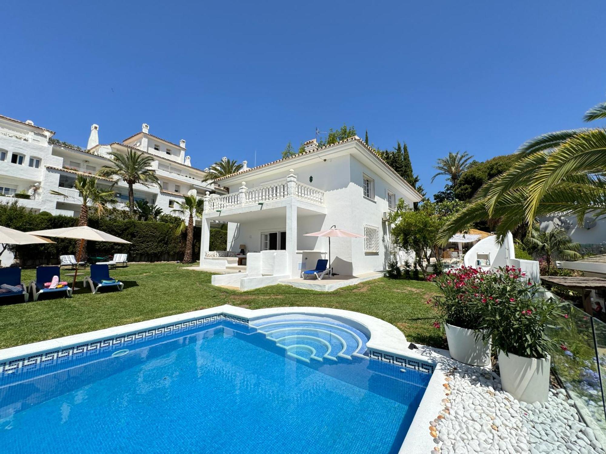 Aurora Boutique House - Only Adults Panzió Marbella Kültér fotó